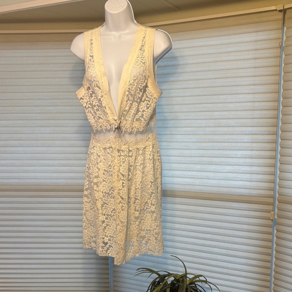 Vocal Ivory Lace Swim Coverup
